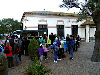 Davant el Consell del Poble de Llerona