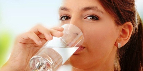 manfaat minum air putih pagi hari