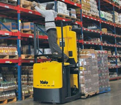 Xe nâng Yale Order Picker OS030EF