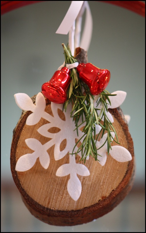 hats and christmas mantel 049