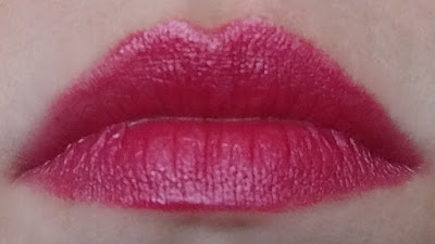 deep fuchsia lipstick