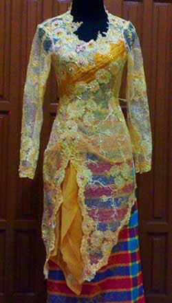 Model kebaya brokat prancis  dan modern