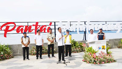  Presiden Jokowi Ajak Warga Manado Jaga dan Rawat Kawasan Wisata Pantai Malalayang