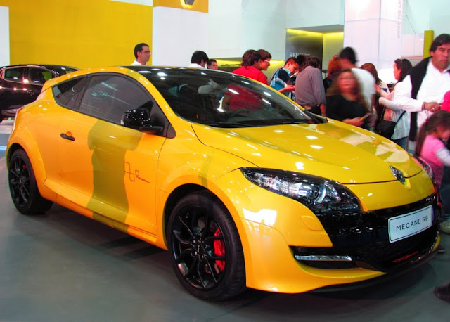 harga bekas Renault Megane RS MT