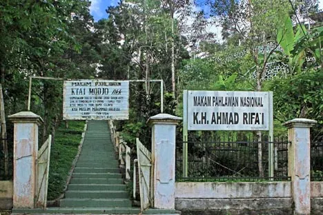 makam Achmad Rifa'i