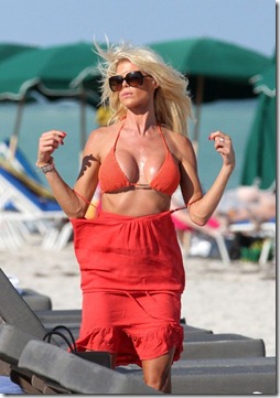 Victoria-Silvstedt-Nice-Orange-Bikini-Pictures-In-Miami-Beach-02