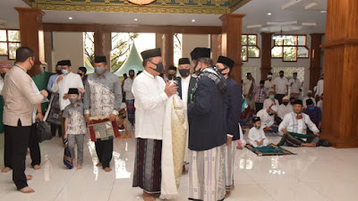 Ibadah Idul Adha di Masjid Agung Lamongan dengan Protokol Kesehatan