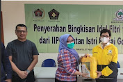 Rajut Tali Asih, IIPG Serahkan 250 Bingkisan Lebaran untuk PWI Jaya 
