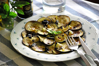 Carpaccio de berenjena aliñado con aceite y olivada dulce 