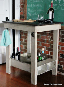 kitchen islands, pallet wood, repurposed drawer, bar, rustic, farmhouse decor, build it, DIY, https://goo.gl/Y5pVhA