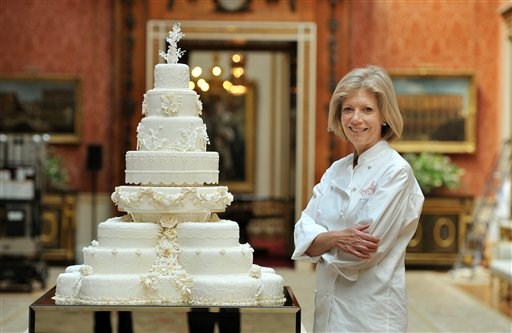 kate and william wedding photo. kate and william wedding cake.