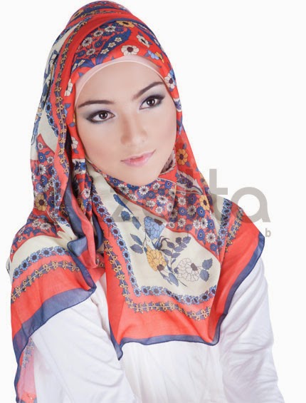 Koleksi Hijab Elzatta Segi Empat Terbaru Model Jilbab