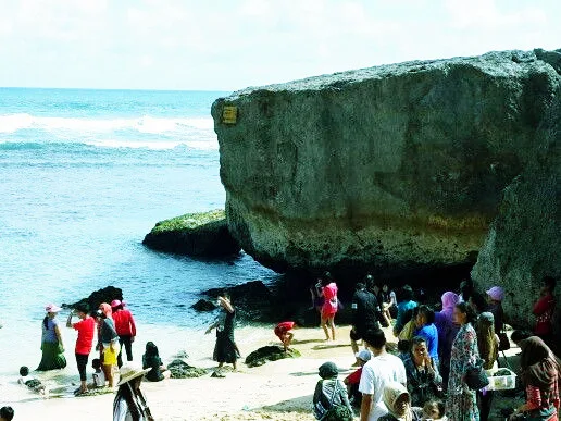 Foto Keindahan Pantai-pantai Di Yogyakarta