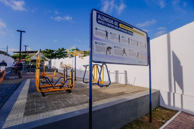 Cícero Lucena inaugura novo modelo de calçadão entre ruas no bairro Anatólia