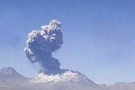 ALERTA AMARILLA EN CHILE POR ERUPCION DEL VOLCAN LASCAR 06 DE ABRIL DE 2013