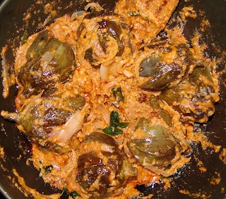 Guthi vankaya koora / nune vankaya koora / brinjal ground nut curry - Andhra style