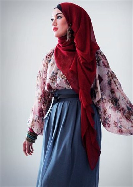  di tahun ini dengan desain yang biasa hingga dengan glamor dimana dapat kalian gunakan dala 72+ Koleksi Model Hijab Terbaru 2018 Trendy Modis