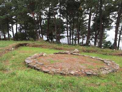 Hispania, Neixon celtic hill-fort   by E.V.Pita (2015)  http://archeopolis.blogspot.com/2015/09/hispania-nexion-celtic-hill-fort-castro.html  Castro de Neixón (Boiro)  por E.V.Pita (2015)