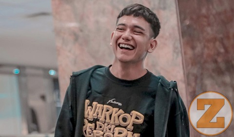 Profil Adipati Dolken, Aktor Dan Pemeran Bimbim Film Slank Ga Ada Matinya