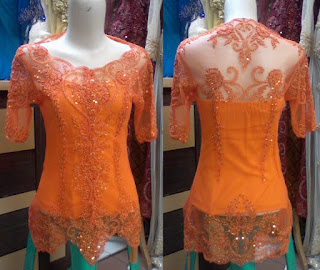 50 Gambar  Model Baju  Kebaya Modern Lengan Pendek Sabrina  