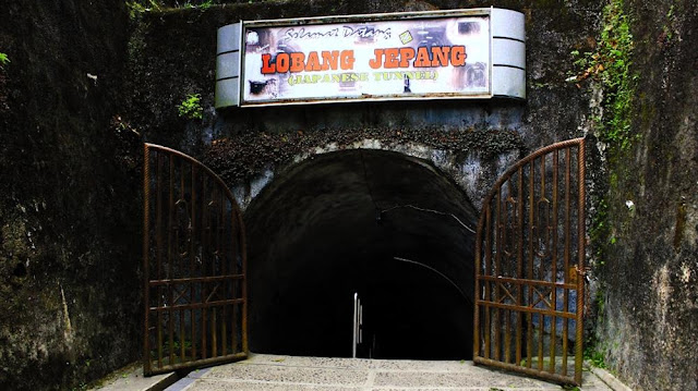 Pintu Masuk Lobang Jepang