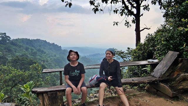 Hiking Cisadon tanpa guide ©JelajahSuwanto