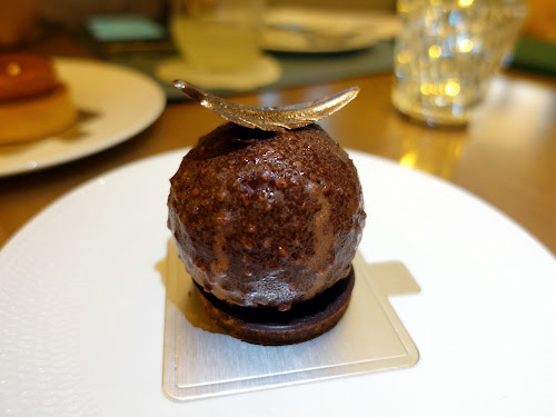 Lighthouse Lounge 星耀廊 at The Fullerton Ocean Park Hong Kong - Intensely Chocolate