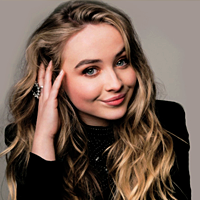 http://krainadisneya.blogspot.com/2016/09/sabrina-carpenter.html#more