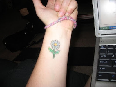 daisy tattoo design,flower with banner tattoo design,old school flower