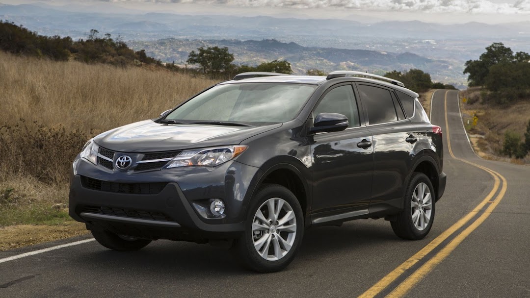 2013 Toyota RAV 4 HD Wallpaper 1