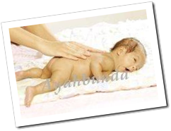 Persiapan Memijat Bayi…