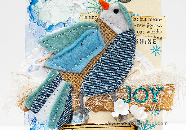 Layers of ink - Winter Bird Tutorial by Anna-Karin Evaldsson. Fabric patchwork bird.