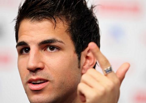 Tingkatkan Tawaran, Barcelona Semakin Dekat Cesc Fabregas