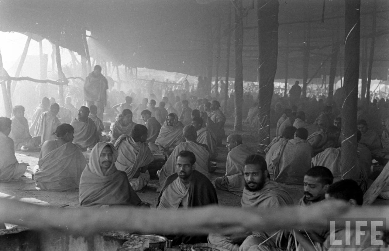 Maha-Yagya (Yajna or Yagna) Performed for World Peace during World War II on Banks of River Yamuna, Delhi, India | Rare & Old Vintage Photos (1944) - Part 3