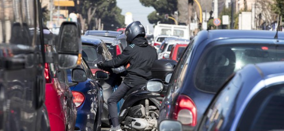 Bus lumaca, Roma come Bogotà: attesa media da 20 minuti