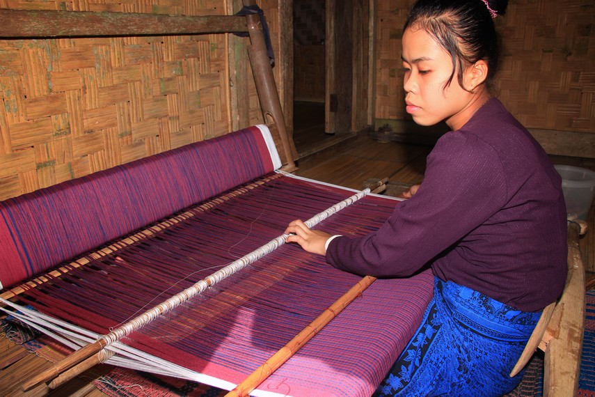 Mengenal Kerajinan  Kain Tenun Suku Baduy di Banten 