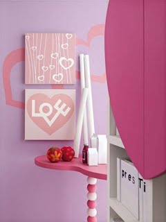 Girls Pink Bedroom With Wall Paintings of Love-3