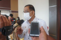 Cegah COVID-19, Richard Louhenapessy Larang Aktivitas Santa Claus di Kota Ambon