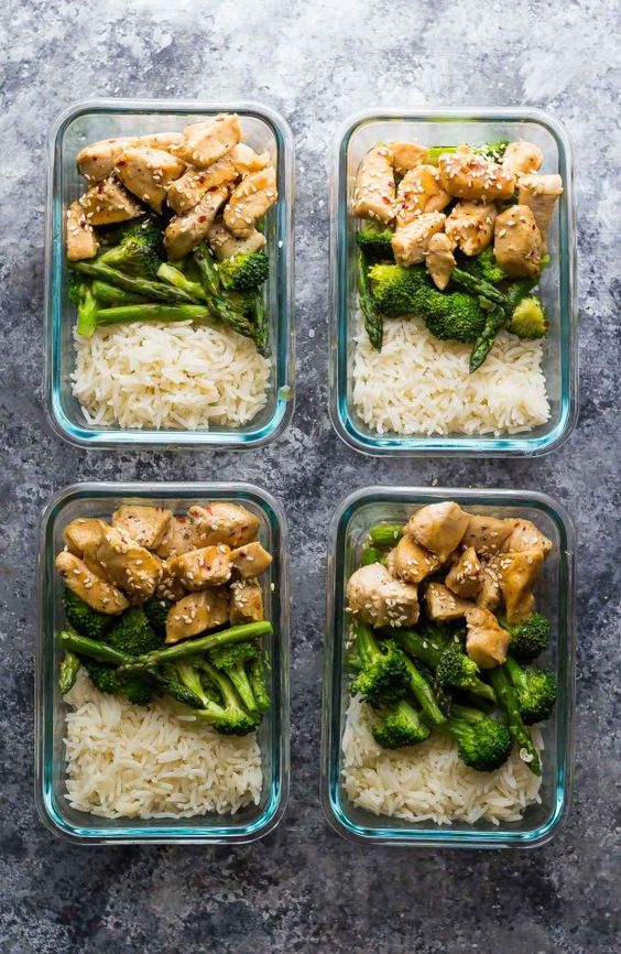 These Honey Sesame Chicken Lunch Bowls have chicken breast,Perfect for healthy meal prep lunches!