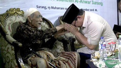 MBAH MOEN Mendoakan Prabowo Untuk Bisa Memimpin Indonesia 