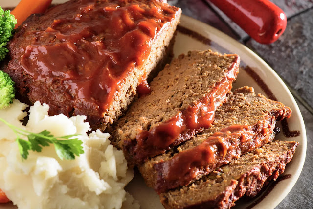 Classic Meatloaf Recipe: A Comforting Family Favorite