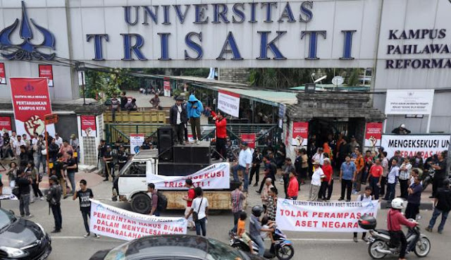 Mahasiswa TRISAKSI Pertanyakan Keberadaan AHOK Waktu Tragedi 1998