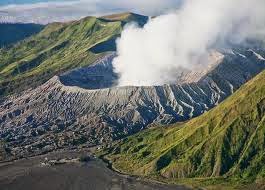 Kawah Gunung Bromo - Probolinggo Jawa Timur