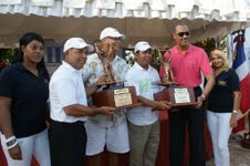 RAFAEL PEREZ,MIGUEL COROMINAS ,HECTOR LIZARDO Y BIENVENIDO GUERRERO GANAN HONORES EN III COPA DE GOLF DE LA FAD EN GUAVABERRY