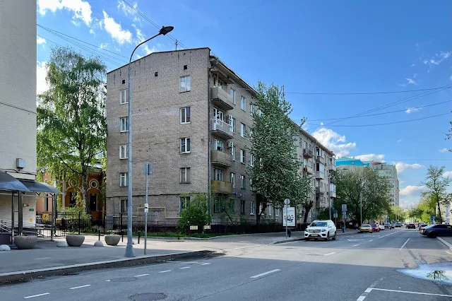 Большая Татарская улица, жилой дом 1961 года постройки