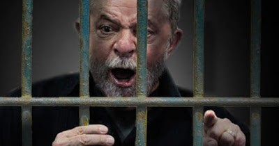 Resultado de imagem para Da cadeia, Lula tenta manobrar os caminhoneiros