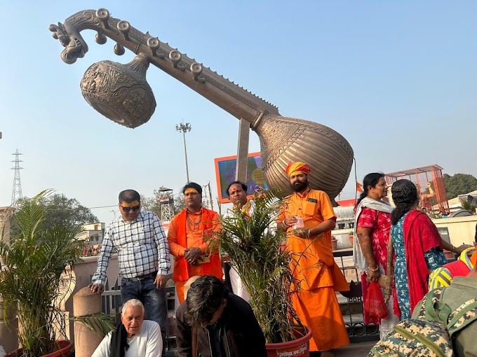 श्रीमद् भागवत कथा का निमंत्रण देने के लिए संत गण पहुंचे अयोध्या, रामलला को दिया आमंत्रण