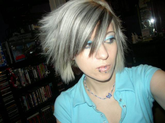 Medium Length Emo Hairstyles. mid length emo hairstyles