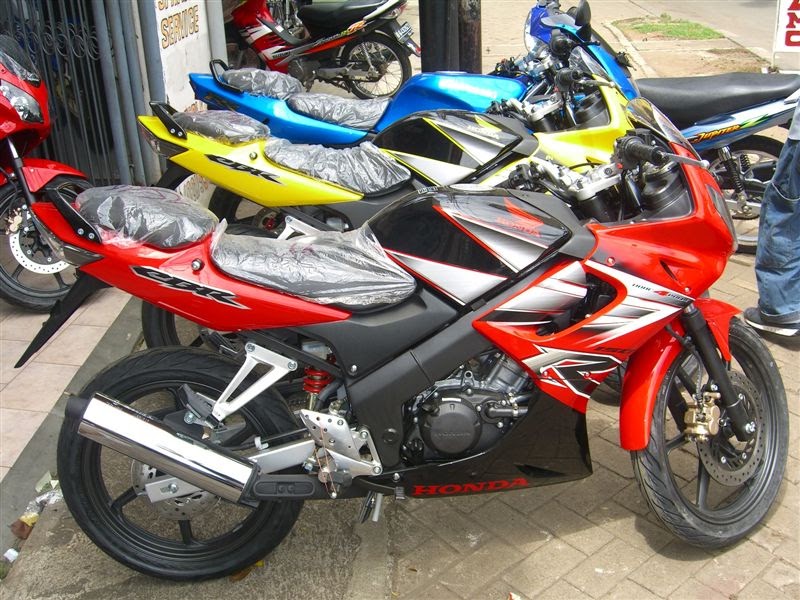  Foto  gambar  sepeda  motor  kawasaki ninja  150R 150RR 150CC 