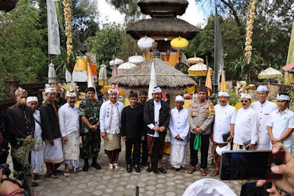 Kapolres Lumajang Ikuti Rangkaian Upacara Piodalan di Pura Mandiri Giri Semeru Agung *